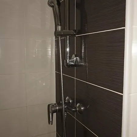 Oda ve Kahvaltı - House Melani