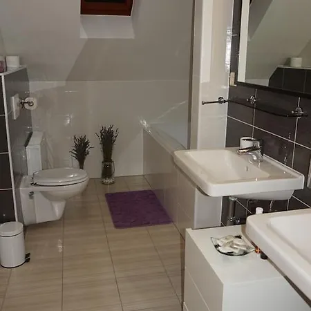 - House Melani 4*